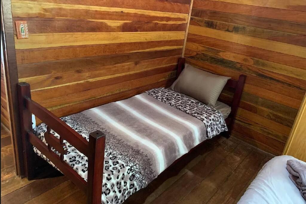Confortável casa com lareira 10min Capivari Campos do Jordão Esterno foto