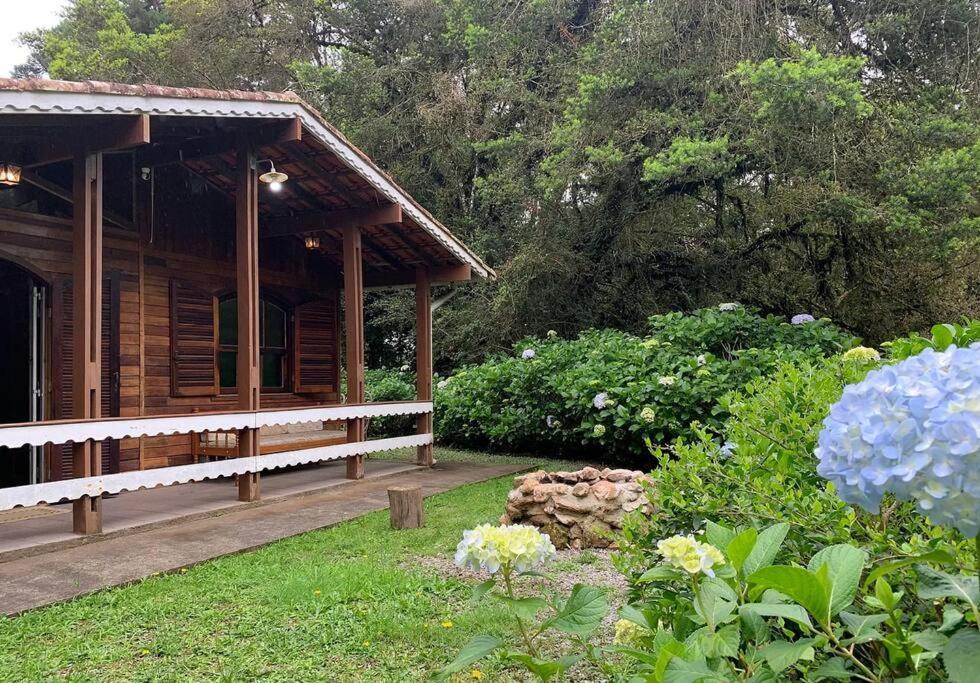 Confortável casa com lareira 10min Capivari Campos do Jordão Esterno foto