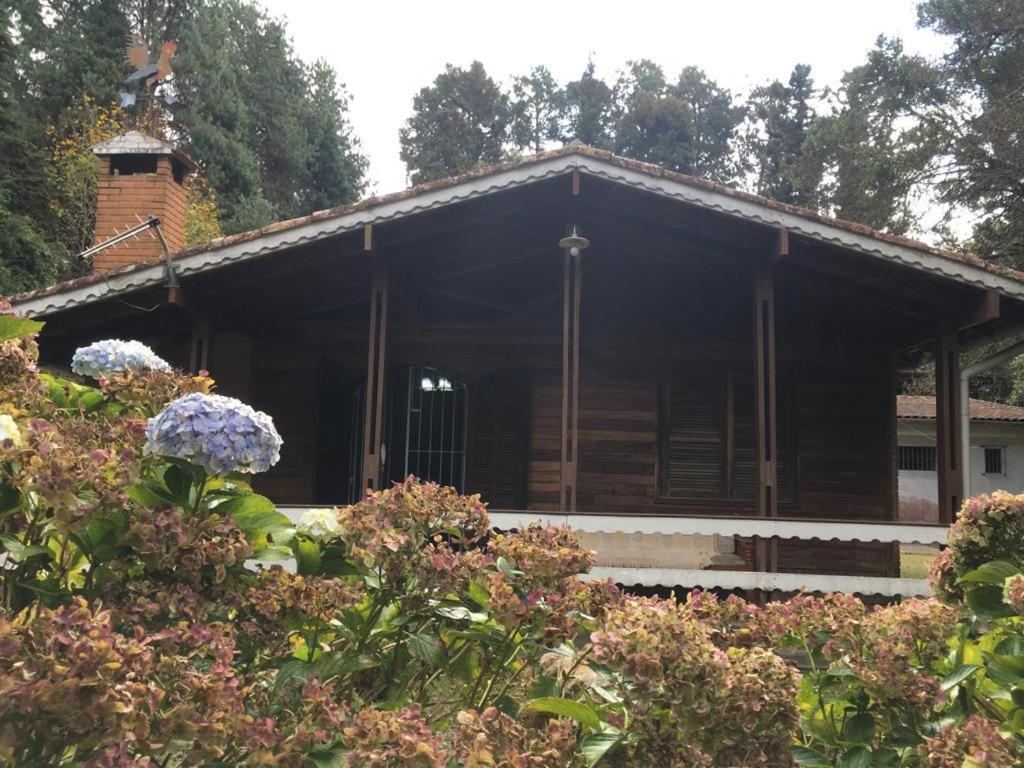 Confortável casa com lareira 10min Capivari Campos do Jordão Esterno foto