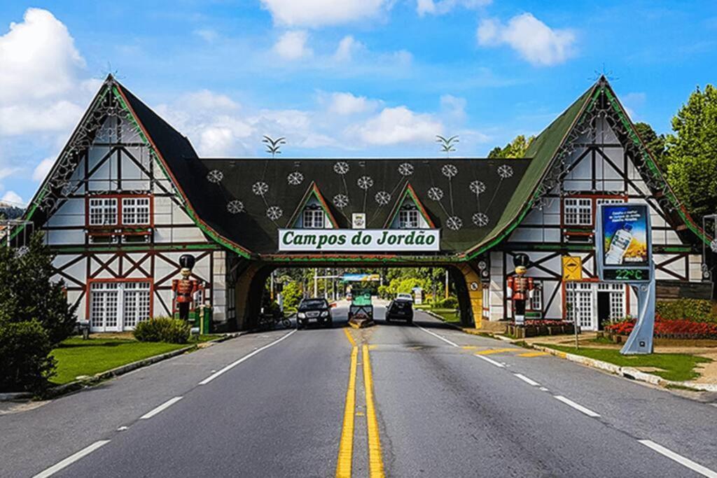 Confortável casa com lareira 10min Capivari Campos do Jordão Esterno foto