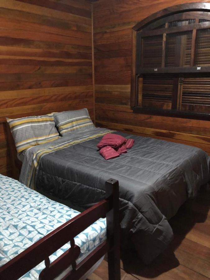 Confortável casa com lareira 10min Capivari Campos do Jordão Esterno foto