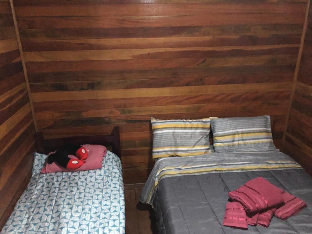 Confortável casa com lareira 10min Capivari Campos do Jordão Esterno foto